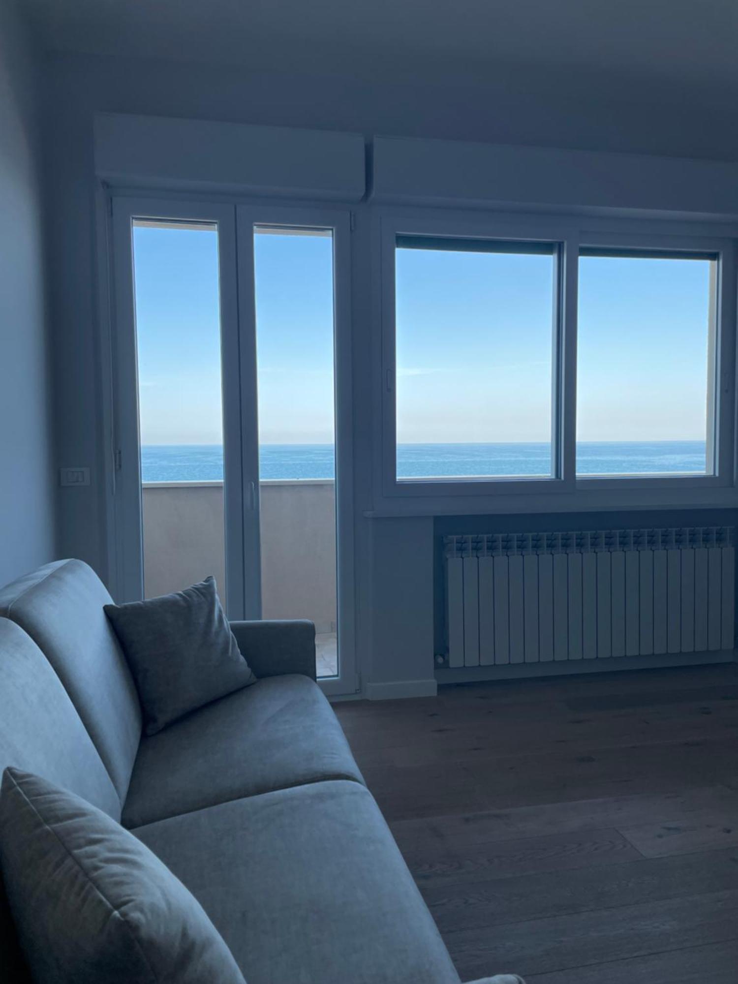ポルト・レカナーティIl Balcone Sul Mareアパートメント エクステリア 写真